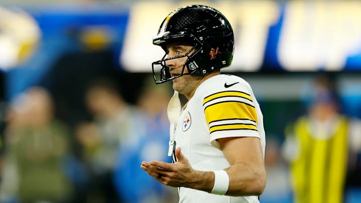 Pittsburgh Steelers v Los Angeles Chargers Pittsburgh Steelers v Los Angeles Chargers