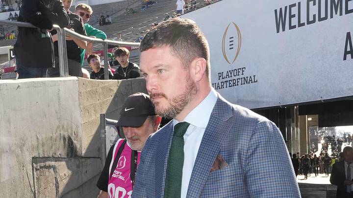 Jan 1, 2025; Pasadena, California, USA; Oregon Ducks coach Dan Lanning arrives before the game against the Ohio State Buckeyes at Rose Bowl Stadium. Mandatory Credit: Kirby Lee-Imagn Images