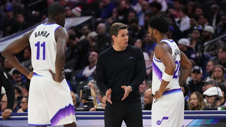 Mar 4, 2026; Philadelphia, Pennsylvania, USA; Utah Jazz head coach Will Hardy reacts with center Mo Bamba (11) and forward Brice Sensabaugh (28) against the Philadelphia 76ers in the second quarter at Xfinity Mobile Arena. Mandatory Credit: Kyle Ross-Imagn Images