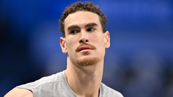 Dallas Mavericks, Dwight Powell
