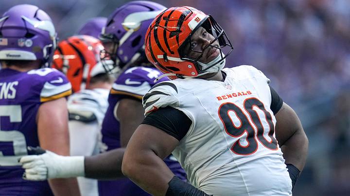 Cincinnati Bengals defensive tackle Kris Jenkins Jr. (90) celebrates a sack in the second quarter of the NFL Week 3 game between the Minnesota Vikings and the Cincinnati Bengals at U.S. Bank Stadium in Minneapolis on Sunday, Sept. 21, 2025. Cincinnati Bengals defensive tackle Kris Jenkins Jr. (90) celebrates a sack in the second quarter of the NFL Week 3 game between the Minnesota Vikings and the Cincinnati Bengals at U.S. Bank Stadium in Minneapolis on Sunday, Sept. 21, 2025.