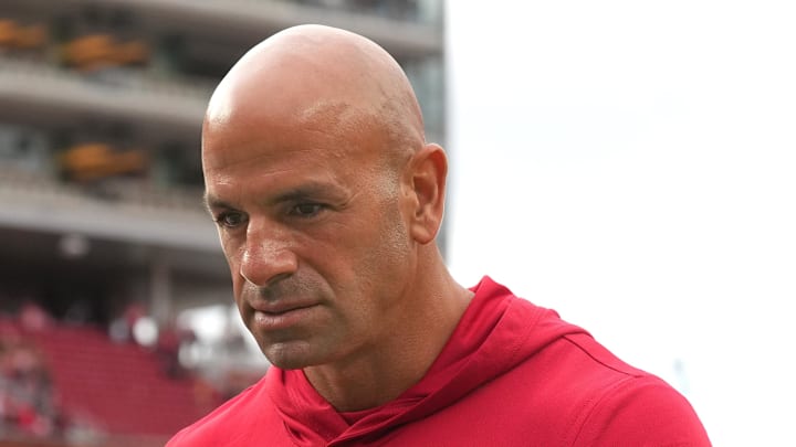 Sep 28, 2025; Santa Clara, California, USA; San Francisco 49ers defensive coordinator Robert Saleh walks off of the field after the game against the Jacksonville Jaguars at Levi's Stadium. Mandatory Credit: Darren Yamashita-Imagn Images Sep 28, 2025; Santa Clara, California, USA; San Francisco 49ers defensive coordinator Robert Saleh walks off of the field after the game against the Jacksonville Jaguars at Levi's Stadium. Mandatory Credit: Darren Yamashita-Imagn Images