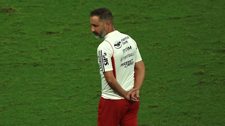 Português acredita que é possível fazer equipe evoluir