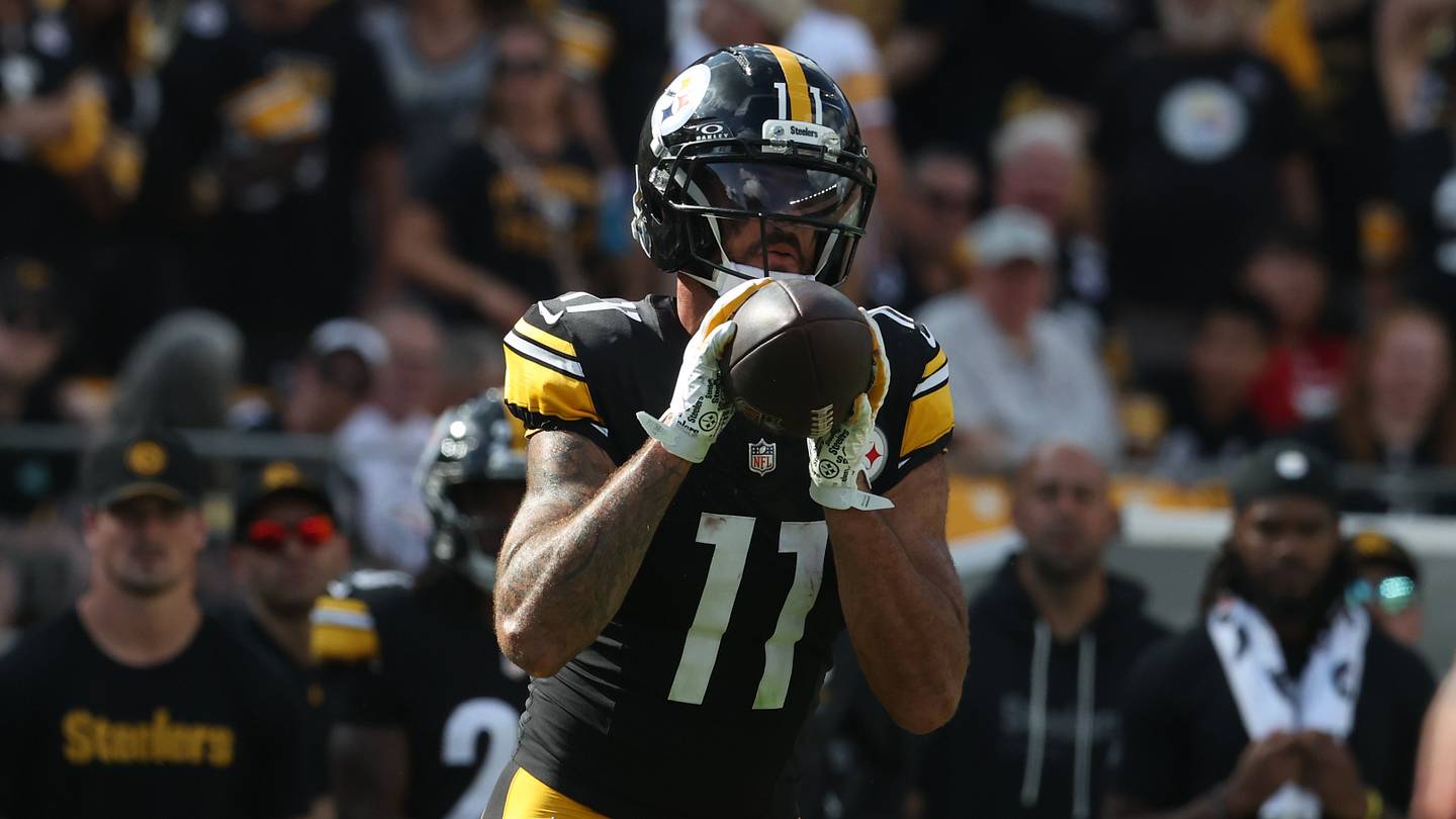 Steelers-Patriots injury report shifts concern to Michael Pittman Jr. and Joey Porter Jr.
