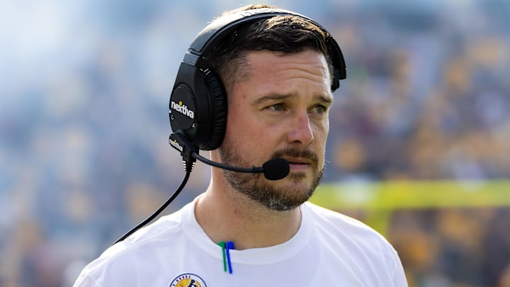Nov 18, 2023; Tempe, Arizona, USA; Oregon Ducks head coach Dan Lanning against the Arizona State Sun Devils at Mountain America Stadium. Mandatory Credit: Mark J. Rebilas-Imagn Images