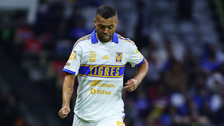 El brasileño Rafael Carioca ha pedido tres años para renovar con Tigres y de no cumplirle lo deseado, podría llegar a Cruz Azul. El brasileño Rafael Carioca ha pedido tres años para renovar con Tigres y de no cumplirle lo deseado, podría llegar a Cruz Azul.