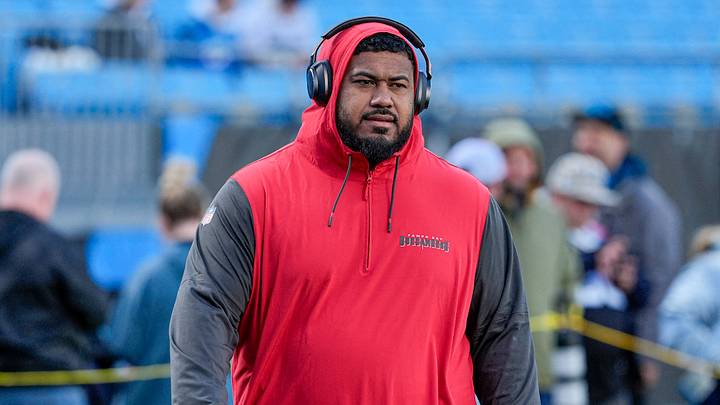 Dec 1, 2024; Charlotte, North Carolina, USA; Tampa Bay Buccaneers defensive tackle Vita Vea (50) during pregame warmups against the Carolina Panthers at Bank of America Stadium. Mandatory Credit: Jim Dedmon-Imagn Images Dec 1, 2024; Charlotte, North Carolina, USA; Tampa Bay Buccaneers defensive tackle Vita Vea (50) during pregame warmups against the Carolina Panthers at Bank of America Stadium. Mandatory Credit: Jim Dedmon-Imagn Images