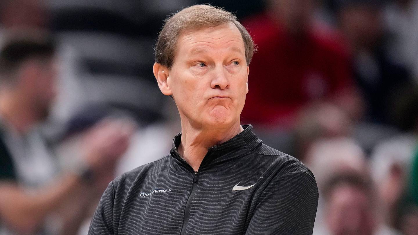 Key Lesson Dana Altman Can Learn From Kelly Graves