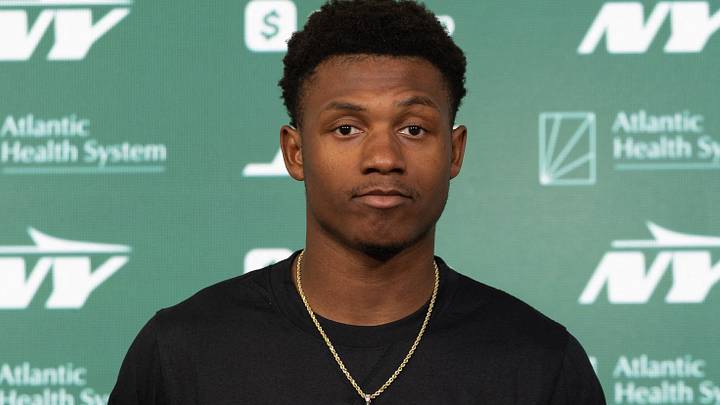 Jets WR Arian Smith is out for the 2026 NFL season after undergoing ACL surgery, which will likely spell the end of his time in Gotham. Jets WR Arian Smith is out for the 2026 NFL season after undergoing ACL surgery, which will likely spell the end of his time in Gotham.