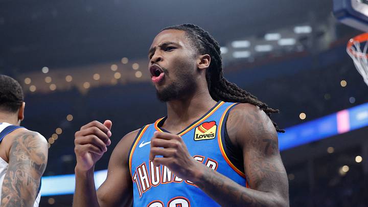 Jan 23, 2025; Oklahoma City, Oklahoma, USA; Oklahoma City Thunder guard Cason Wallace (22) reacts to an officials call after a play against the Dallas Mavericks during the first quarter at Paycom Center. Mandatory Credit: Alonzo Adams-Imagn Images Jan 23, 2025; Oklahoma City, Oklahoma, USA; Oklahoma City Thunder guard Cason Wallace (22) reacts to an officials call after a play against the Dallas Mavericks during the first quarter at Paycom Center. Mandatory Credit: Alonzo Adams-Imagn Images