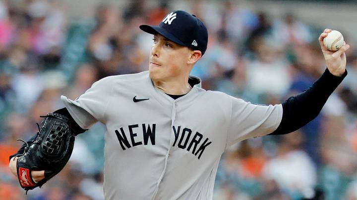 New York Yankees pitcher Ryan Yarbrough (33) pitches in the seventh inning against the Detroit Tigers at Comerica Park.