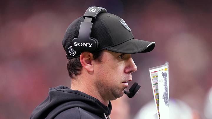 Oct 4, 2026; Paradise, Nevada, USA; Las Vegas Raiders head coach Klint Kubiak watches game play against the Kansas City Chiefs during the third quarter at Allegiant Stadium. Mandatory Credit: Joe Camporeale-Imagn Images Oct 4, 2026; Paradise, Nevada, USA; Las Vegas Raiders head coach Klint Kubiak watches game play against the Kansas City Chiefs during the third quarter at Allegiant Stadium. Mandatory Credit: Joe Camporeale-Imagn Images