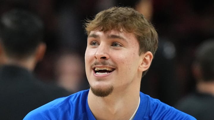 Dallas Mavericks forward Cooper Flagg warms-up before the game against the Miami Heat.