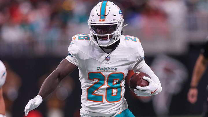 Miami Dolphins running back De'Von Achane ranks in the top 10 at his position in Dynasty Startup Fantasy Leagues.