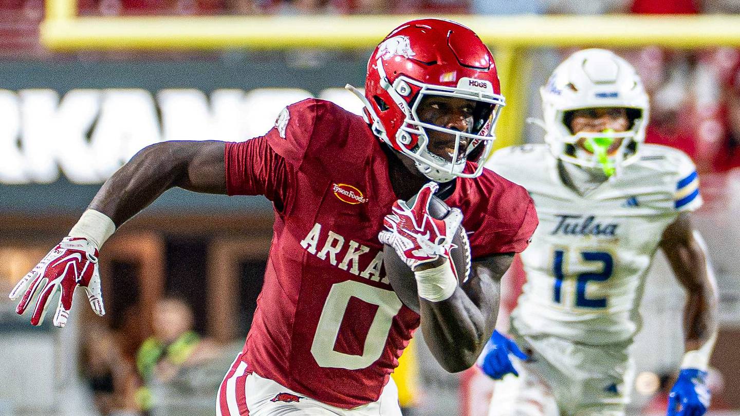 Arkansas Fans Satisfied As Razorbacks Top Tulsa 34-6, ends FBS Winless Drought