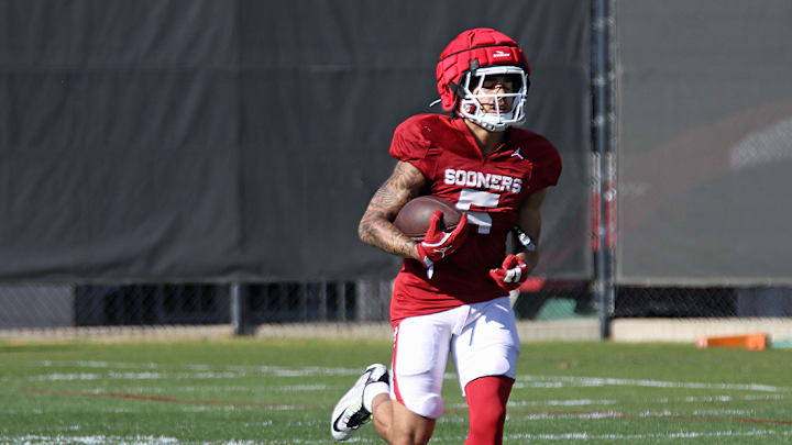 Oklahoma wide receiver Isaiah Sategna