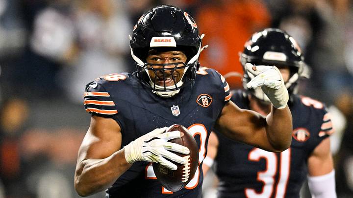 Chicago Bears linebacker D'Marco Jackson