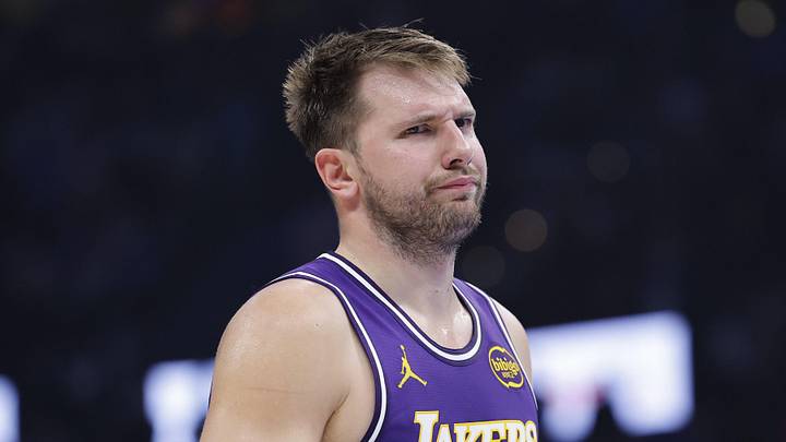 Nov 12, 2025; Oklahoma City, Oklahoma, USA; Los Angeles Lakers guard Luka Doncic reacts to a fan during the second quarter of a game against the Oklahoma City Thunder at Paycom Center. Mandatory Credit: Alonzo Adams-Imagn Images Nov 12, 2025; Oklahoma City, Oklahoma, USA; Los Angeles Lakers guard Luka Doncic reacts to a fan during the second quarter of a game against the Oklahoma City Thunder at Paycom Center. Mandatory Credit: Alonzo Adams-Imagn Images