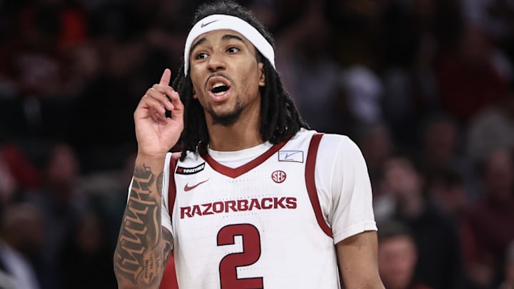 Arkansas Razorbacks guard Boogie Fland (2) talks to his teammates during a free throw attempt in the second half against the Michigan Wolverines at Madison Square Garden.