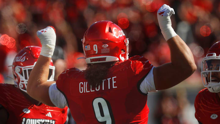 Louisville s Ashton Gillotte celebrates getting a sack against Boston College Saturday afternoon in L & N Stadium.
Sept. 23, 2023 Louisville s Ashton Gillotte celebrates getting a sack against Boston College Saturday afternoon in L & N Stadium.
Sept. 23, 2023