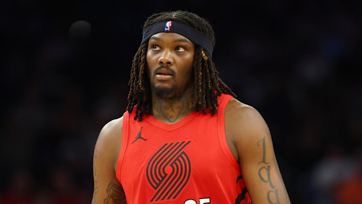 Feb 22, 2026; Phoenix, Arizona, USA; Portland Trail Blazers center Robert Williams III (35) against the Phoenix Suns at Mortgage Matchup Center. Mandatory Credit: Mark J. Rebilas-Imagn Images