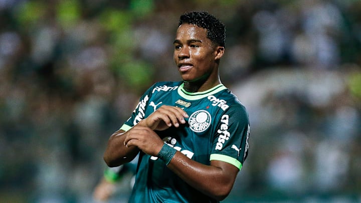 Endrick a failli recevoir un carton rouge