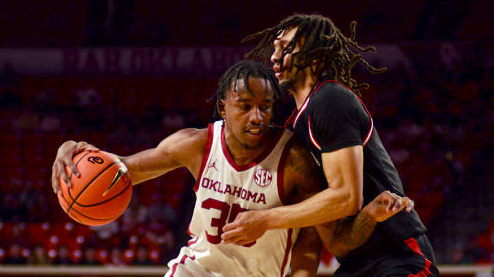 Oklahoma forward Derrion Reid