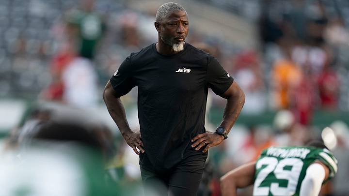 Jets head coach Aaron Glenn might have no choice but to pull the plug on this trio, even if it comes as a shock to fans. Jets head coach Aaron Glenn might have no choice but to pull the plug on this trio, even if it comes as a shock to fans.