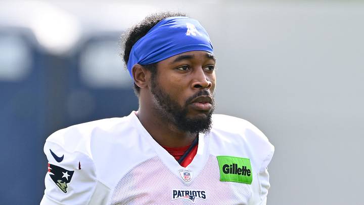 New England Patriots wide receiver Romeo Doubs (87).