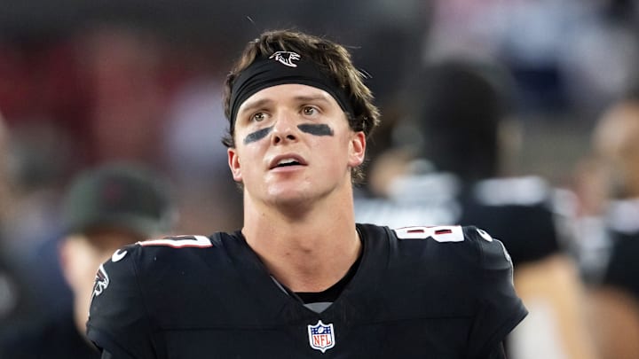 Atlanta Falcons wide receiver David Sills V (87) against the Arizona Cardinals at State Farm Stadium. 