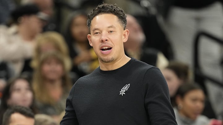 San Antonio Spurs, Mitch Johnson