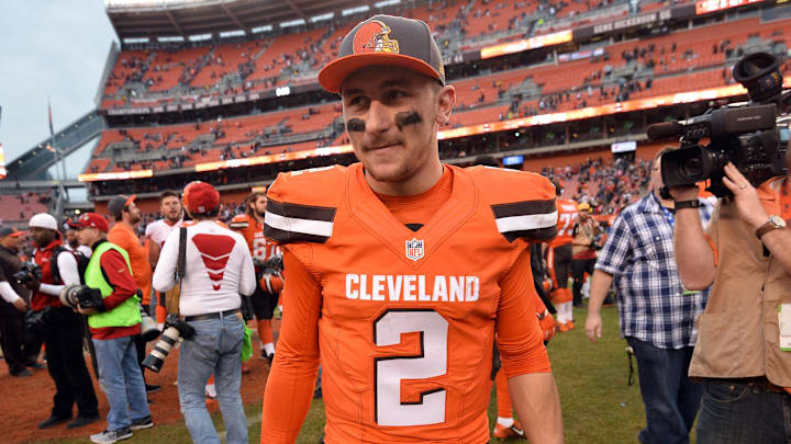 Dec 13, 2015; Cleveland, OH, USA; Cleveland Browns quarterback Johnny Manziel (2) leaves the field after the Cleveland Browns beat the San Francisco 49ers 24-10 at FirstEnergy Stadium. Mandatory Credit: Ken Blaze-Imagn Images Dec 13, 2015; Cleveland, OH, USA; Cleveland Browns quarterback Johnny Manziel (2) leaves the field after the Cleveland Browns beat the San Francisco 49ers 24-10 at FirstEnergy Stadium. Mandatory Credit: Ken Blaze-Imagn Images