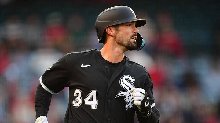 Chicago White Sox right fielder Randall Grichuk (34) runs