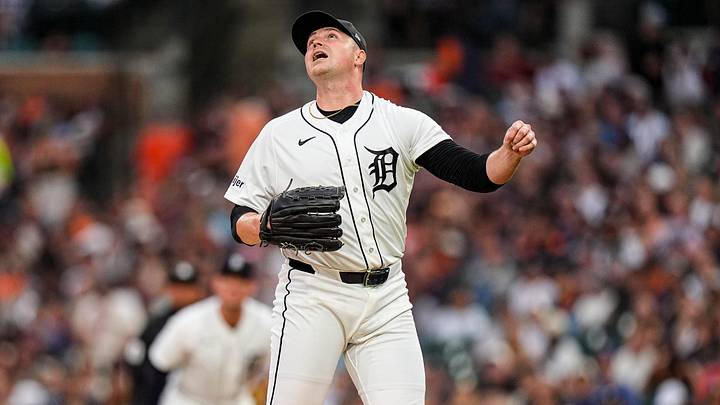 Detroit Tigers pitcher Tarik Skubal (29) reacts after New York Yankees right fielder Jasson Domínguez (not in the photo) hits a two run home run during the sixth inning  at Comerica Park in Detroit on Wednesday, June 24, 2026.
