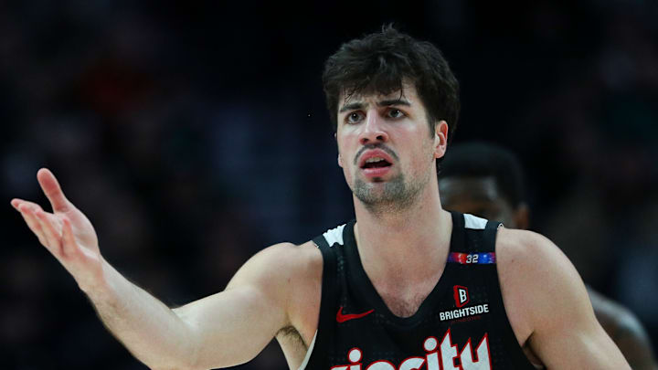 Milwaukee Bucks v Portland Trail Blazers Milwaukee Bucks v Portland Trail Blazers