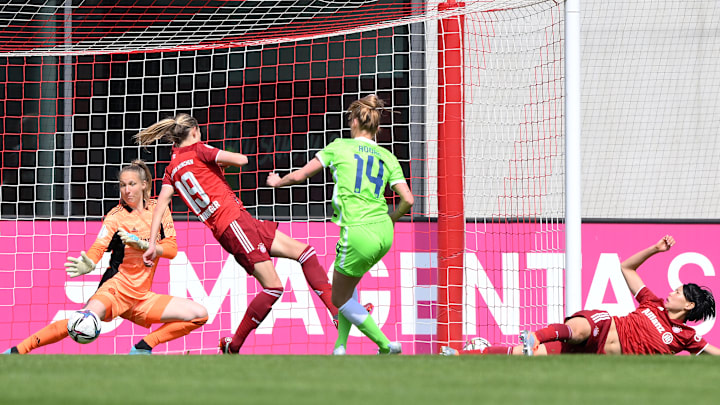 Hier trifft Wolfsburgs Jill Roord zum zwischenzeitlichen 2:1 für den VfL