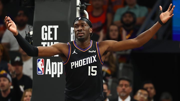 Phoenix Suns center Mark Williams (15) against the Portland Trail Blazers during the play-in rounds of the 2026 NBA Playoffs at Mortgage Matchup Center.