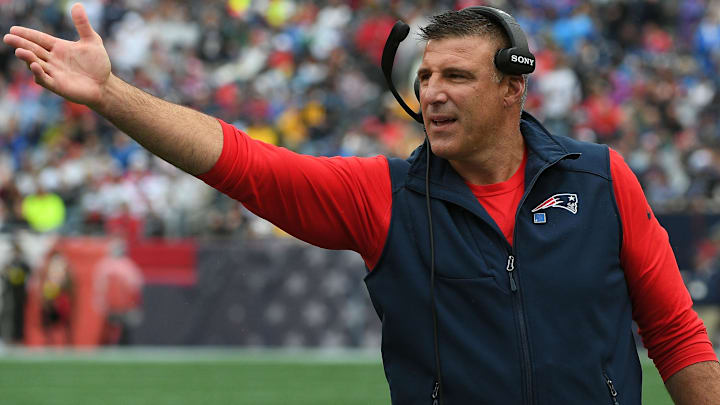  New England Patriots head coach Mike Vrabel reacts against the Las Vegas Raiders during the first half at Gillette Stadium.