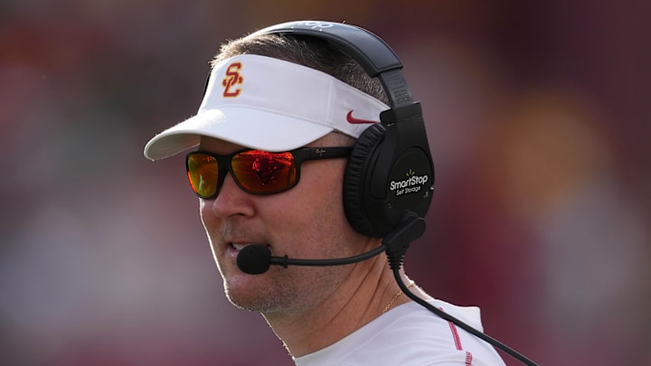 Nov 30, 2024; Los Angeles, California, USA; Southern California Trojans head coach Lincoln Riley reacts against the Notre Dame Fighting Irish in the second half at United Airlines Field at Los Angeles Memorial Coliseum. Mandatory Credit: Kirby Lee-Imagn Images Nov 30, 2024; Los Angeles, California, USA; Southern California Trojans head coach Lincoln Riley reacts against the Notre Dame Fighting Irish in the second half at United Airlines Field at Los Angeles Memorial Coliseum. Mandatory Credit: Kirby Lee-Imagn Images