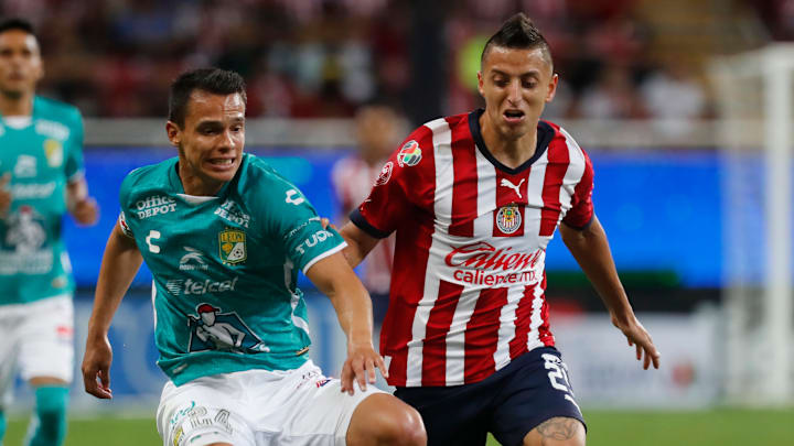 Osvaldo Rodríguez de León y Roberto Alvarado de Chivas durante el Apertura 2022. Osvaldo Rodríguez de León y Roberto Alvarado de Chivas durante el Apertura 2022.