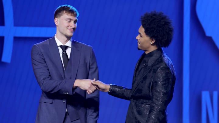 Cooper Flagg (left) is the outright betting favorite to win ROY while Dylan Harper (right) is fourth in the odds. 