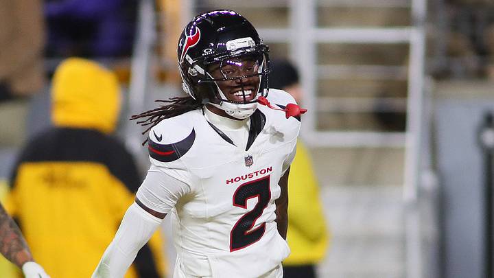 Houston Texans safety Calen Bullock (2) Houston Texans safety Calen Bullock (2)
