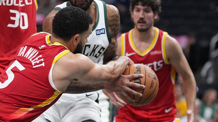Oct 28, 2026; Milwaukee, Wisconsin, USA; Houston Rockets guard Fred Vanvleet (5) steals the ball away from Milwaukee Bucks center Kel'el Ware (9) in the second half at Fiserv Forum. Mandatory Credit: Michael McLoone-Imagn Images Oct 28, 2026; Milwaukee, Wisconsin, USA; Houston Rockets guard Fred Vanvleet (5) steals the ball away from Milwaukee Bucks center Kel'el Ware (9) in the second half at Fiserv Forum. Mandatory Credit: Michael McLoone-Imagn Images