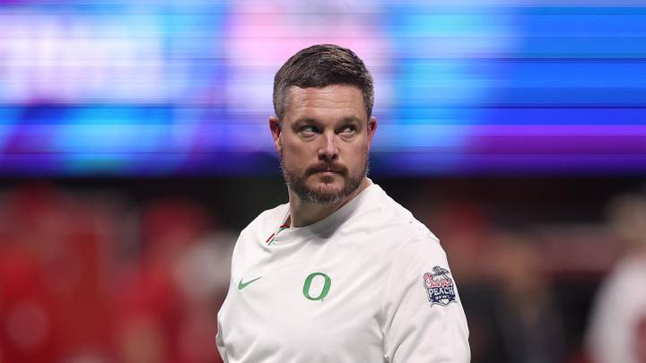 Jan 9, 2026; Atlanta, GA, USA; Oregon Ducks head coach Dan Lanning on the field prior to the 2025 Peach Bowl and semifinal game of the College Football Playoff against the Indiana Hoosiers at Mercedes-Benz Stadium. Mandatory Credit: Brett Davis-Imagn Images Jan 9, 2026; Atlanta, GA, USA; Oregon Ducks head coach Dan Lanning on the field prior to the 2025 Peach Bowl and semifinal game of the College Football Playoff against the Indiana Hoosiers at Mercedes-Benz Stadium. Mandatory Credit: Brett Davis-Imagn Images