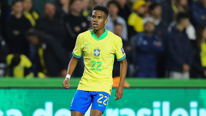 Estêvão estreou na Seleção Brasileira saindo do banco contra o Equador Estêvão estreou na Seleção Brasileira saindo do banco contra o Equador