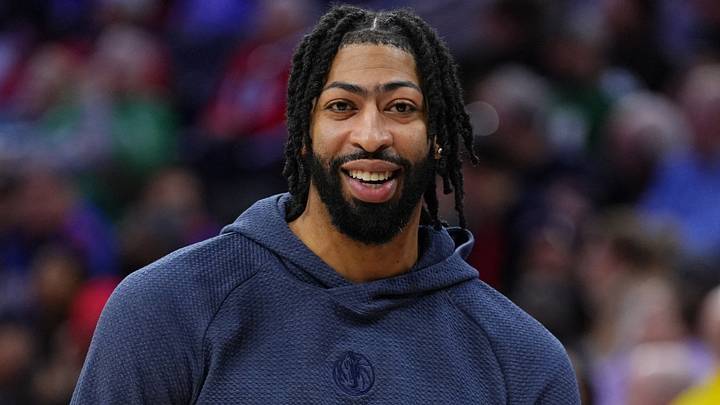 Feb 4, 2025; Philadelphia, Pennsylvania, USA; Dallas Mavericks forward Anthony Davis (3) looks on against the Philadelphia 76ers at Wells Fargo Center. Mandatory Credit: Kyle Ross-Imagn Images Feb 4, 2025; Philadelphia, Pennsylvania, USA; Dallas Mavericks forward Anthony Davis (3) looks on against the Philadelphia 76ers at Wells Fargo Center. Mandatory Credit: Kyle Ross-Imagn Images