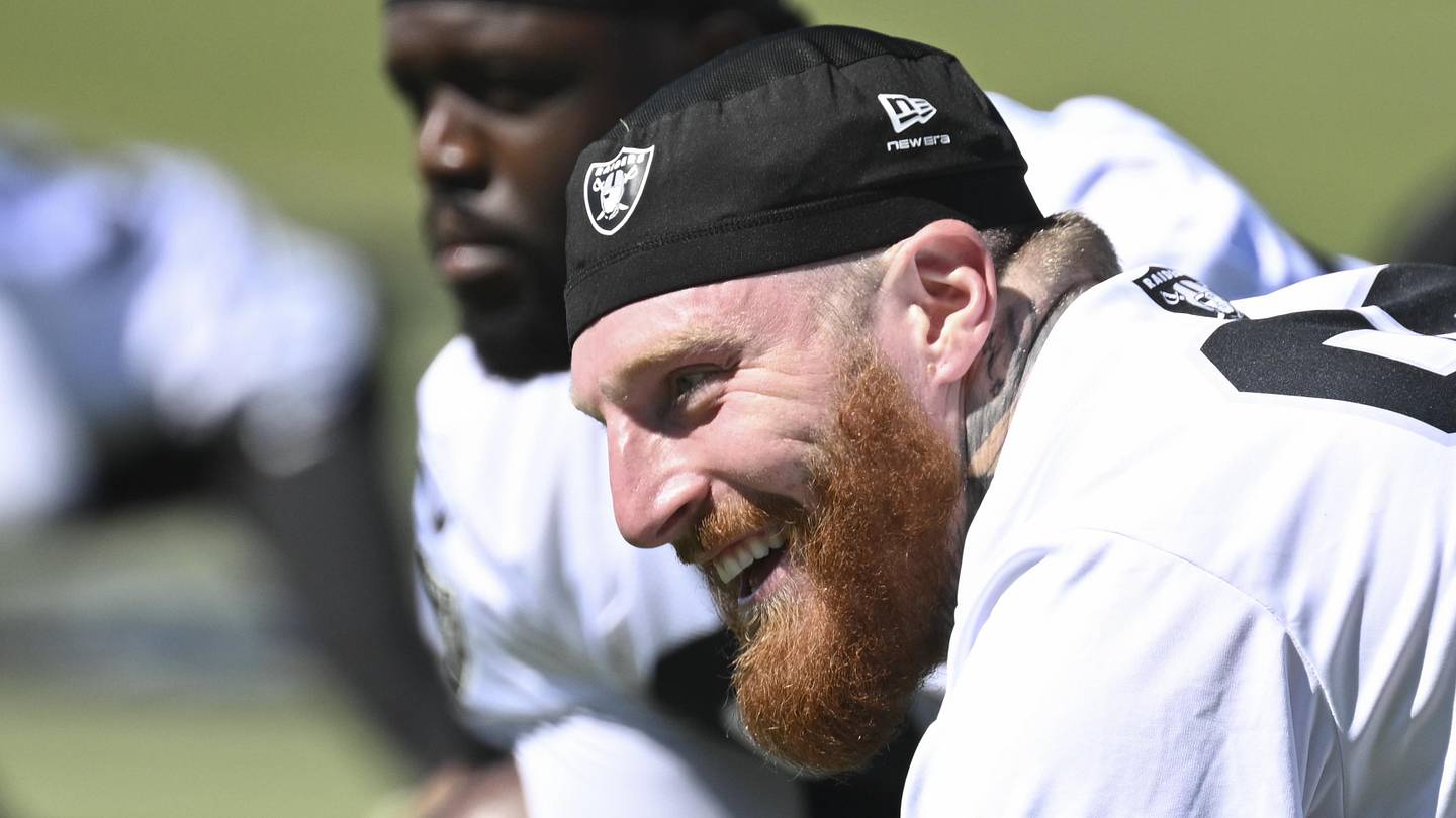 A Closer Look at Raiders' EDGE Room Opposite Crosby