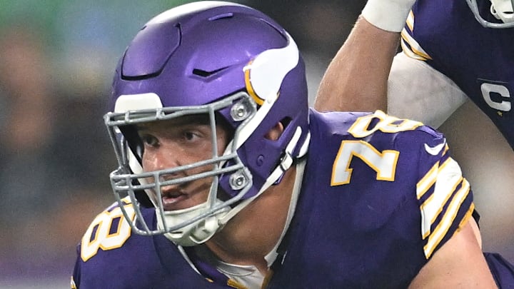 Minnesota Vikings center Ryan Kelly
