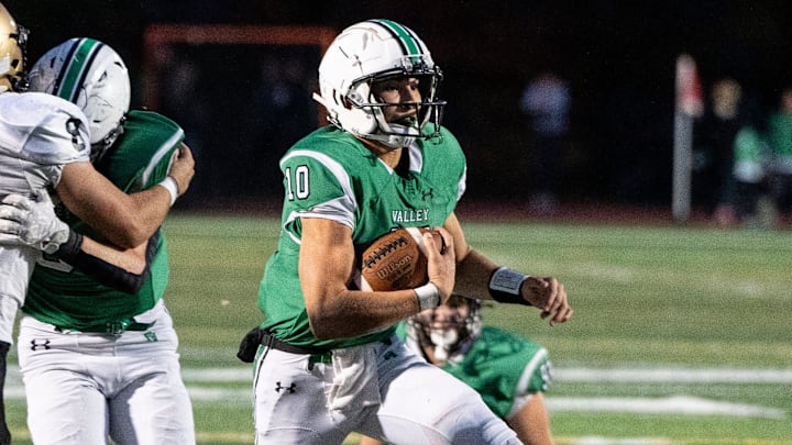 Pascack Valley football hosts River Dell, Friday, Oct. 18, 2024, Hillsdale, New Jersey. PV #10 Adam Shaw.