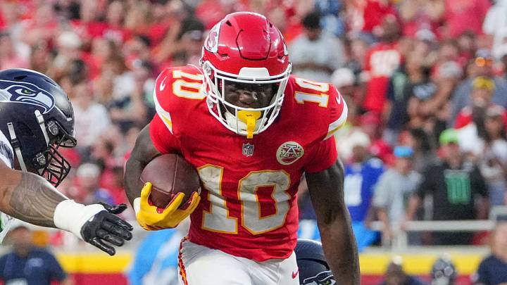Kansas City Chiefs running back Emmett Johnson (10) Kansas City Chiefs running back Emmett Johnson (10)